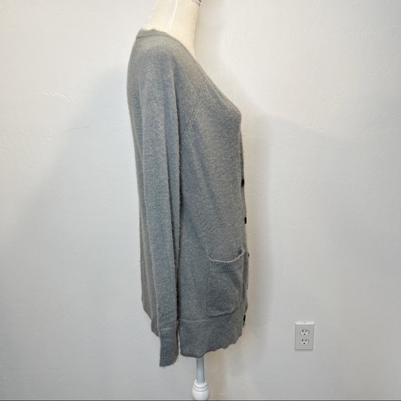 American Eagle Gray long Oversized Fuzzy Soft Cardigan with Pockets Size S - Picture 6 of 8